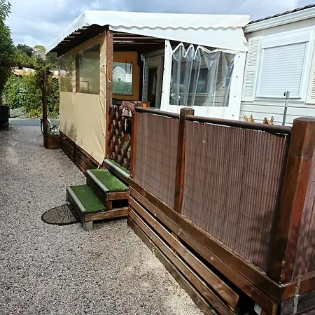 Le Petit Paradis